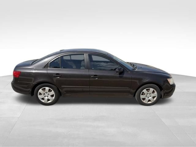 Used 2009 Hyundai Sonata GLS FWD image 2