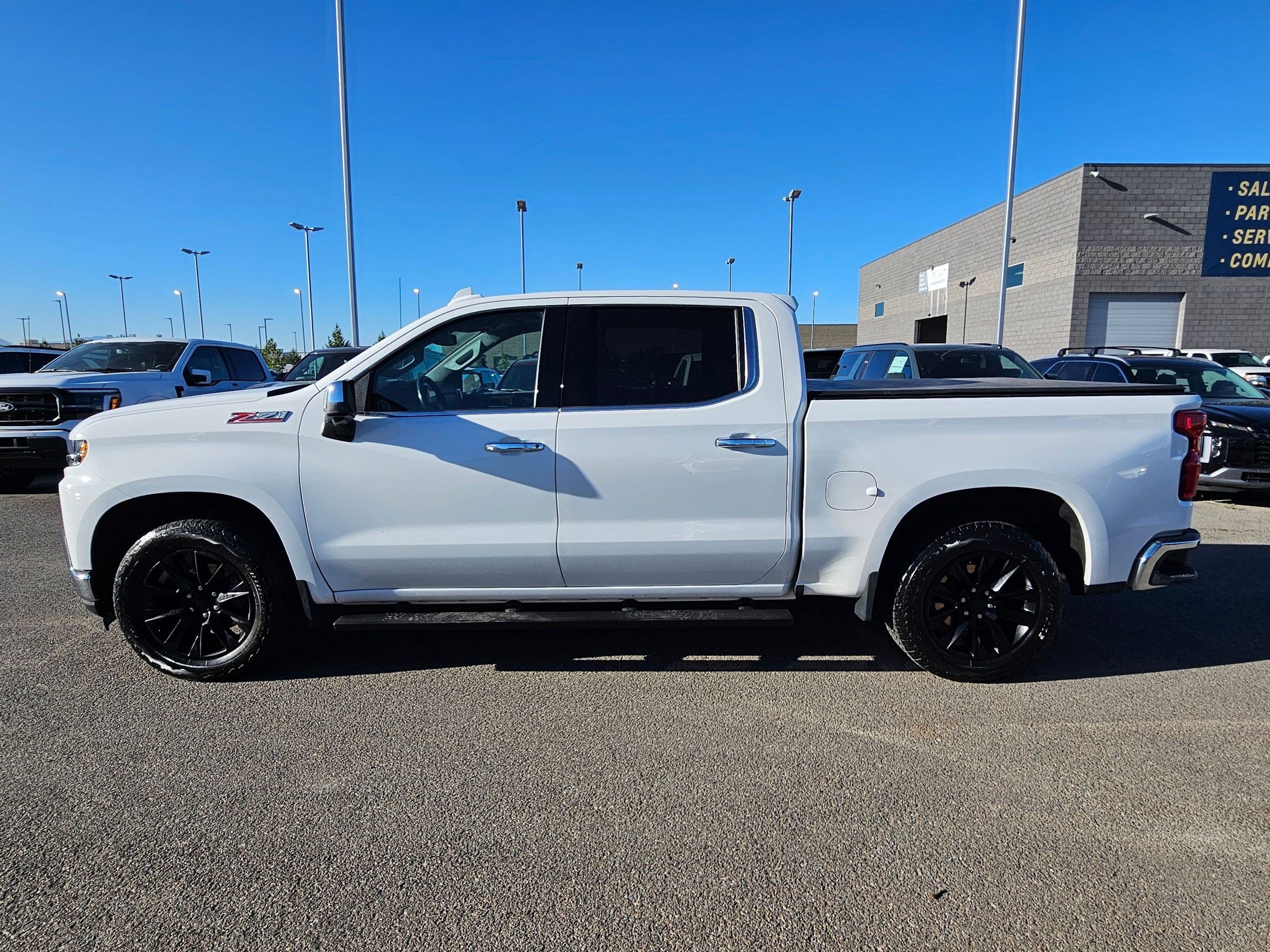 Used 2021 Chevrolet Silverado 1500 LTZ w/ Z71 Off-Road Package AWD/4WD image 7