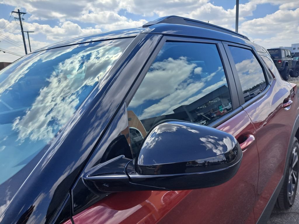 Used 2023 Chevrolet TrailBlazer RS w/ Sun and Liftgate Package AWD/4WD image 38