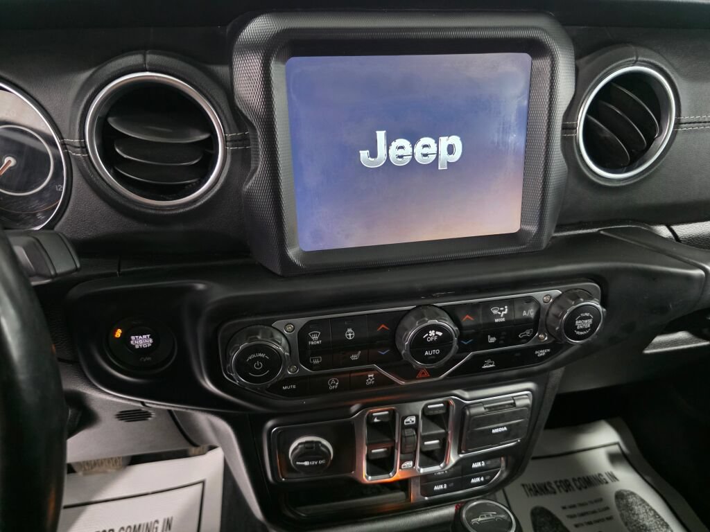 Used 2020 Jeep Gladiator Overland AWD/4WD image 11