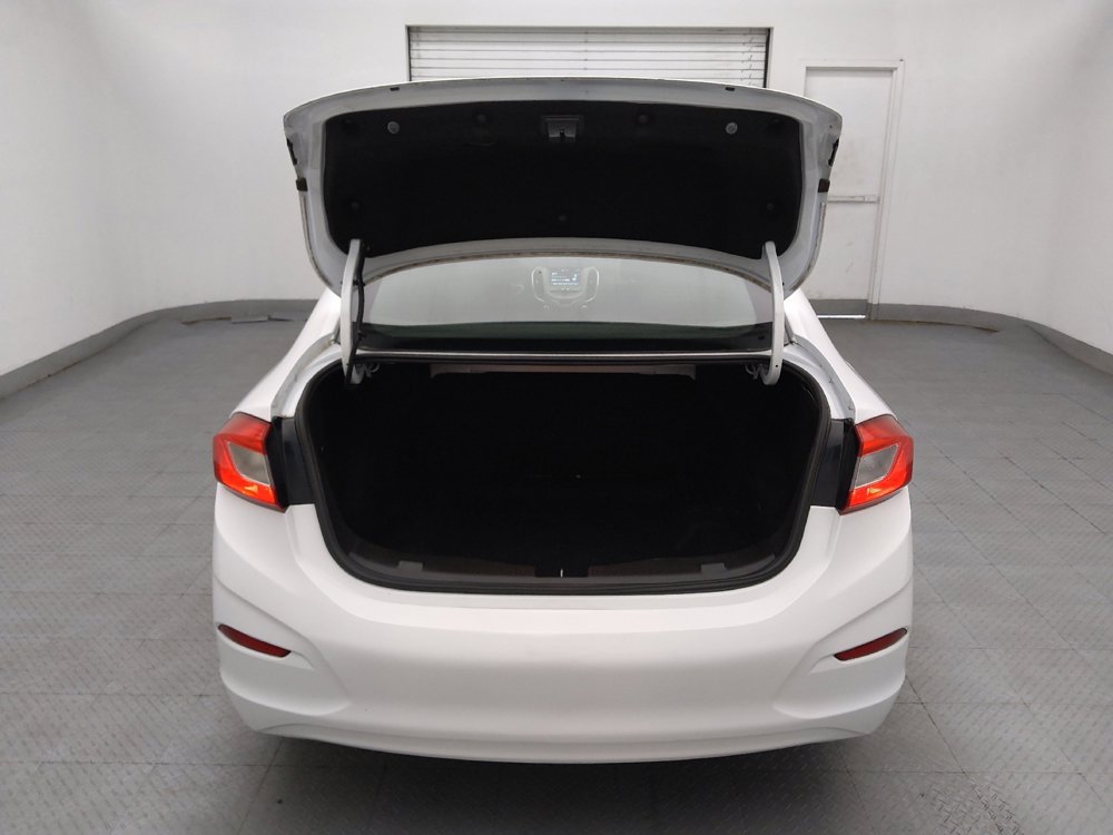 Used 2018 Chevrolet Cruze LS FWD image 29