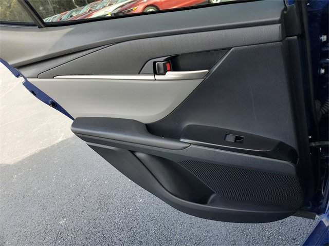 Used 2025 Toyota Camry LE w/ Convenience Package image 13