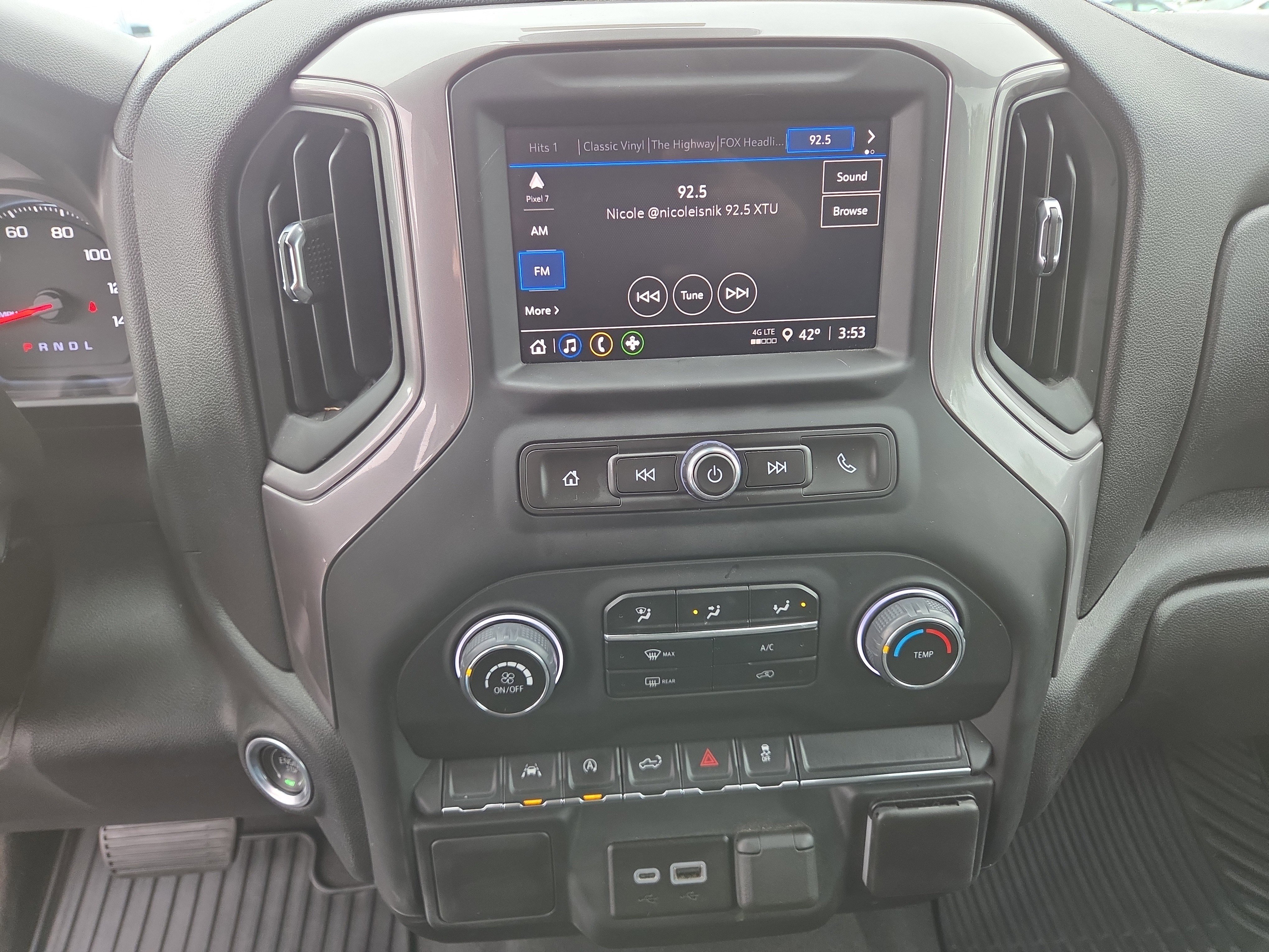 Used 2023 Chevrolet Silverado 1500 Custom image 21