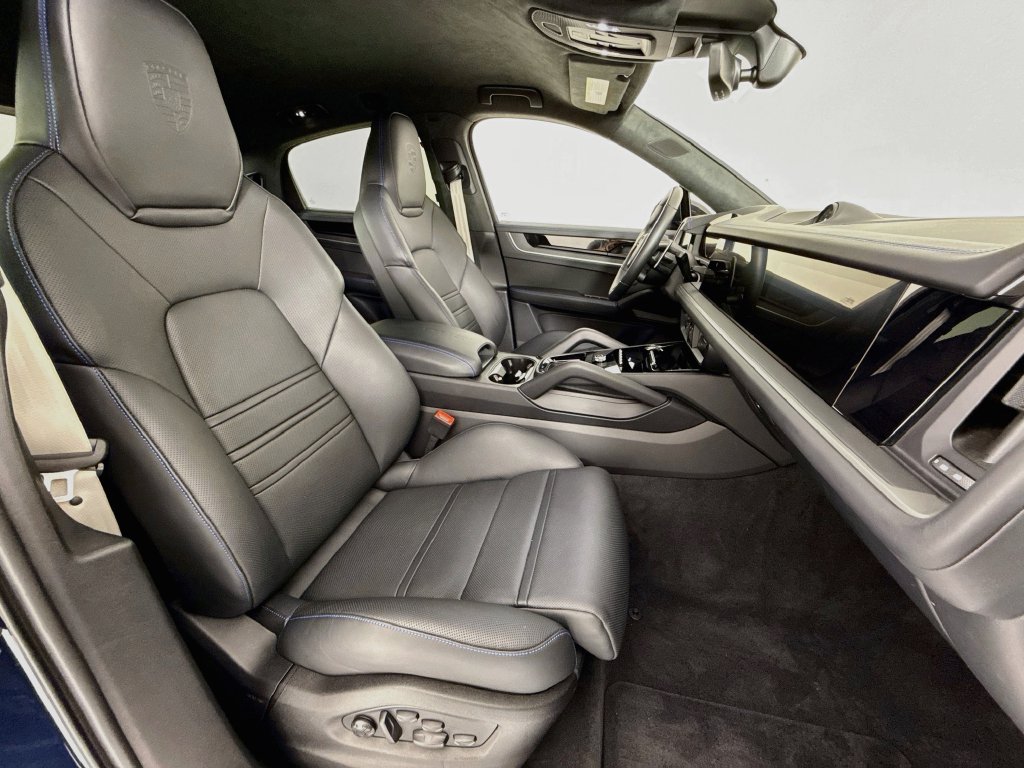 Certified 2026 Porsche Cayenne Turbo GT AWD/4WD image 29