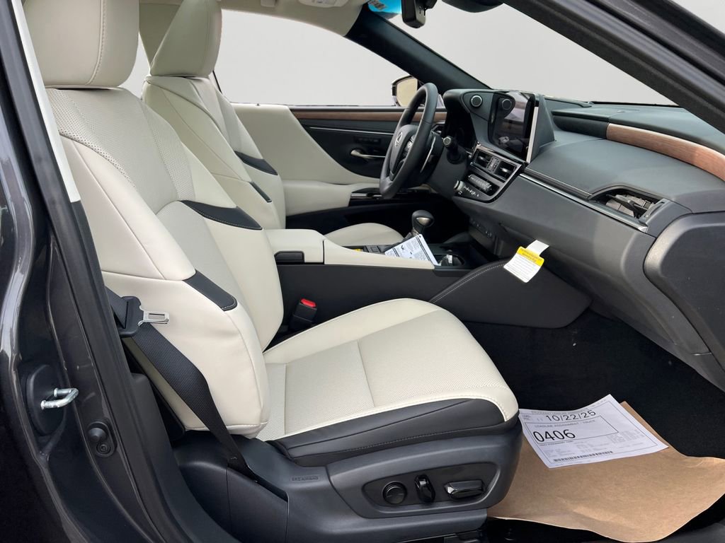 New 2025 Lexus ES 350 w/ Premium Package image 5