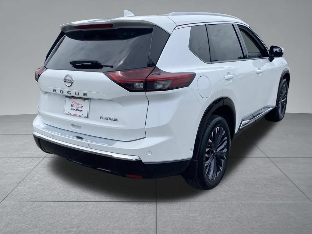 Used 2024 Nissan Rogue Platinum FWD image 15
