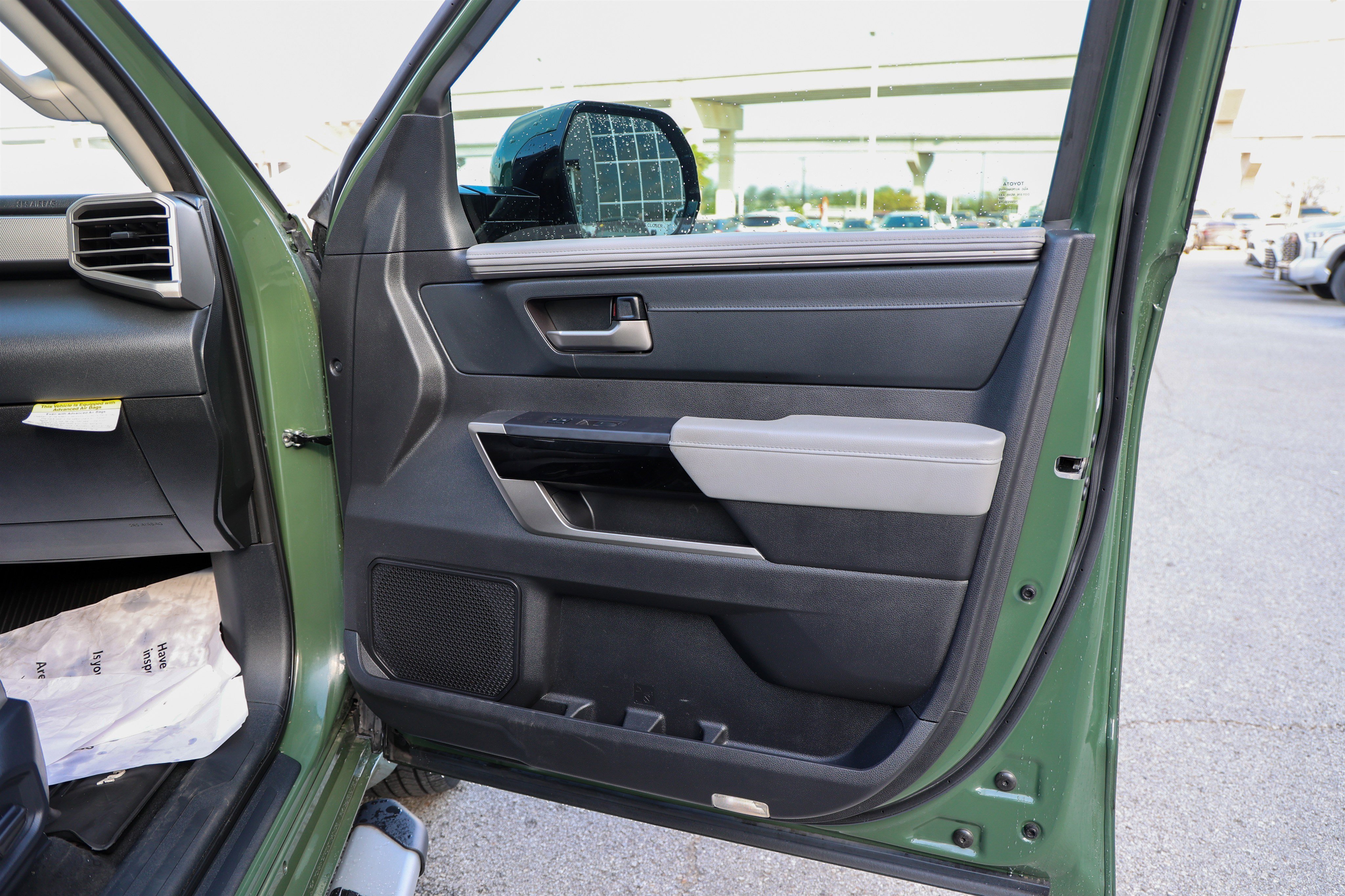 Used 2023 Toyota Tundra Limited image 35