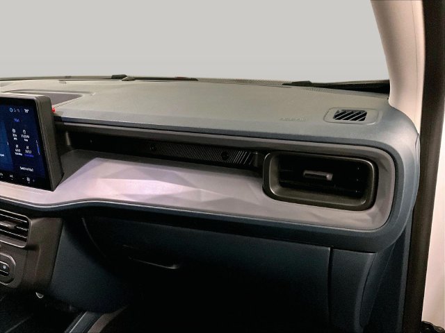 Certified 2025 Ford Maverick XL FWD image 15