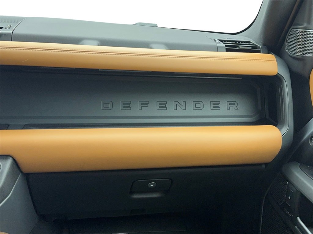 Used 2022 Land Rover Defender 110 X image 24