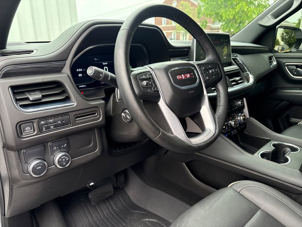 Certified 2024 GMC Yukon SLT w/ SLT Premium Package RWD image 11