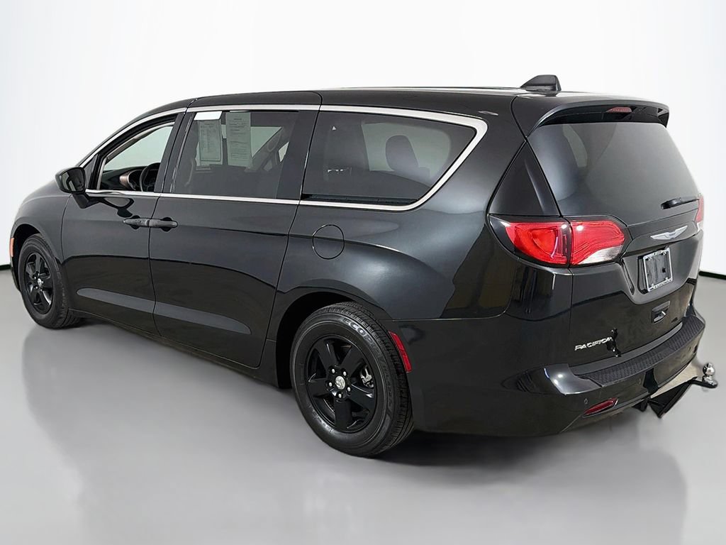 Used 2018 Chrysler Pacifica L FWD image 8