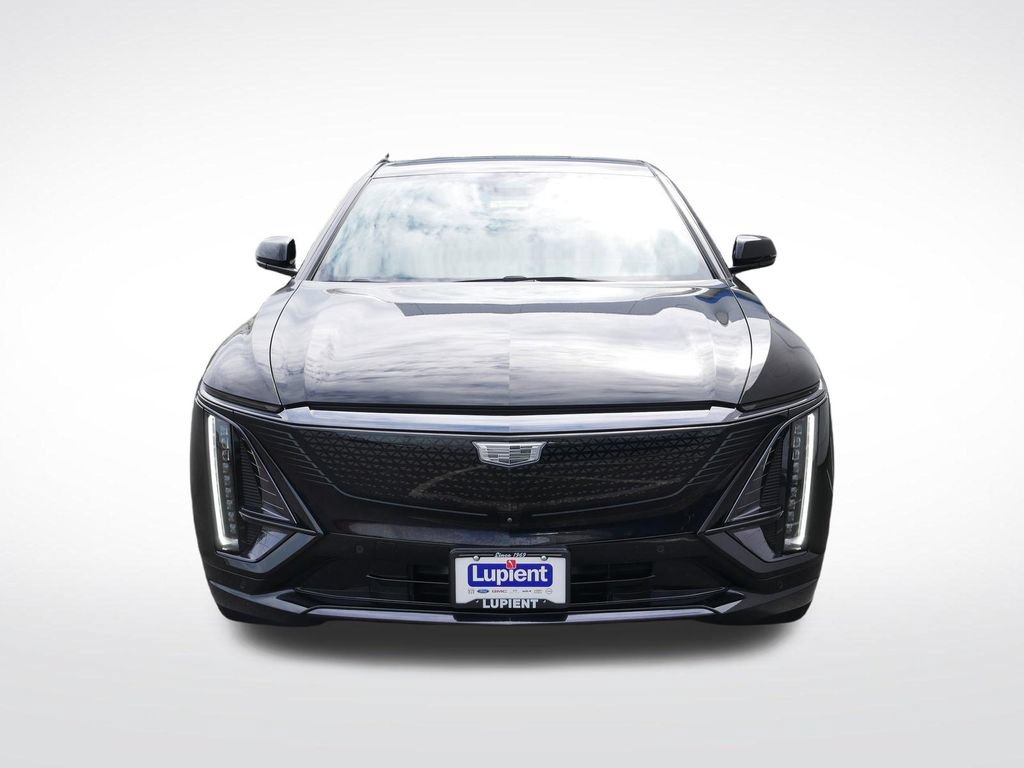 Used 2024 Cadillac Lyriq Sport AWD/4WD image 9