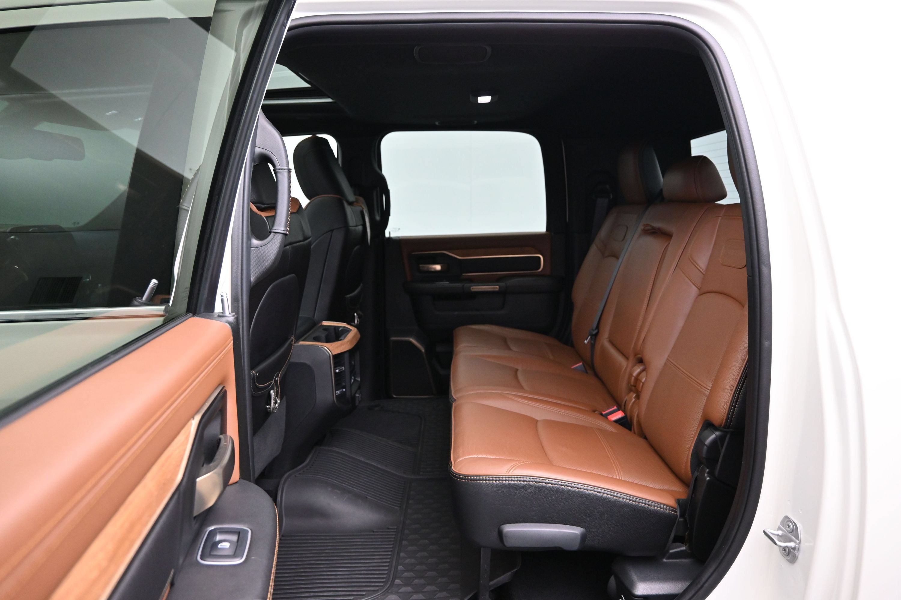 Used 2022 RAM 2500 Limited AWD/4WD image 11