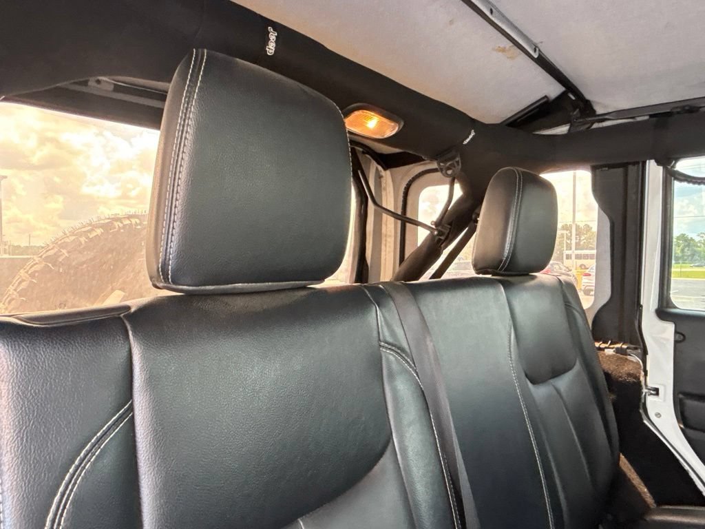 Used 2013 Jeep Wrangler Unlimited Sahara w/ Connectivity Group AWD/4WD image 20