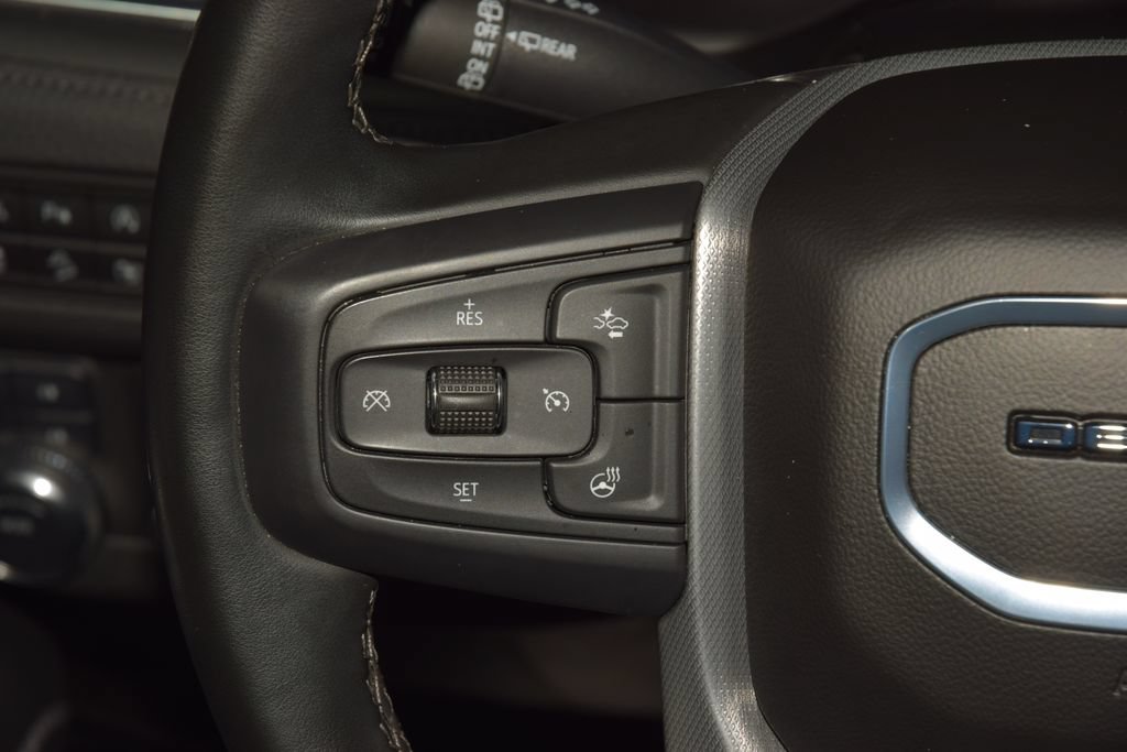 Used 2024 GMC Yukon XL Denali AWD/4WD image 39