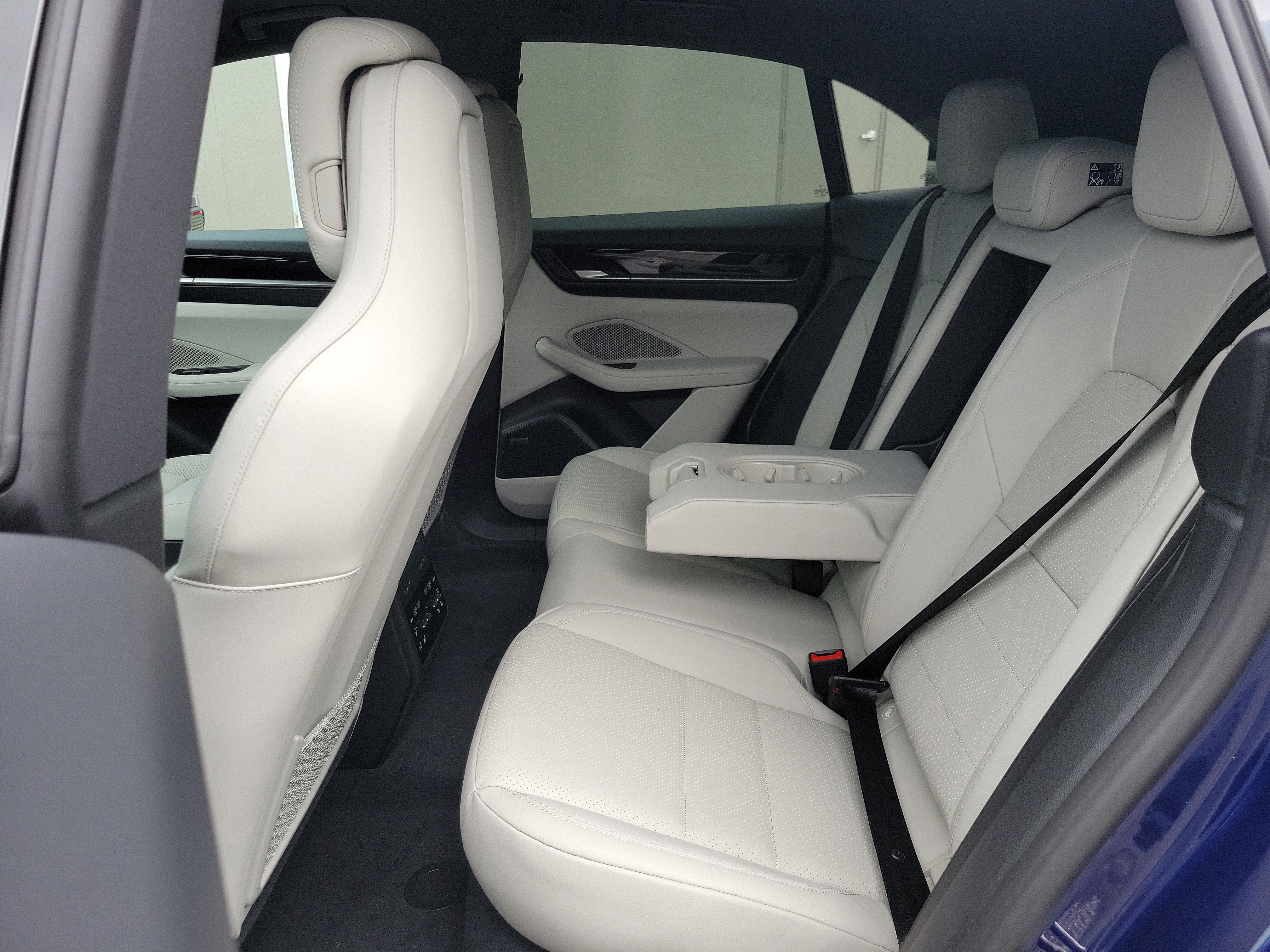 New 2026 Porsche Macan Electric image 19