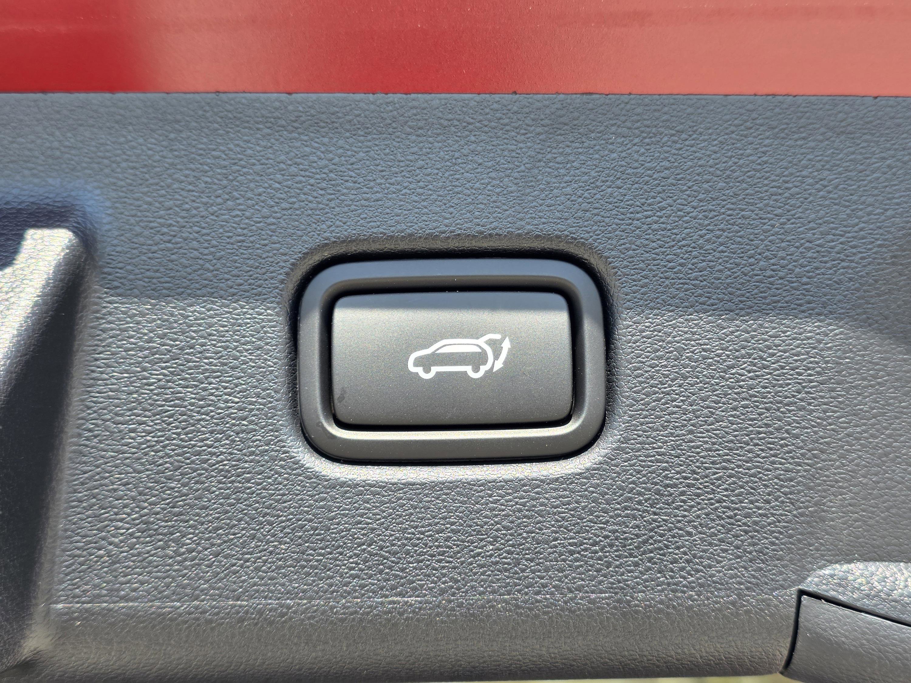 New 2026 Hyundai Tucson Limited image 17