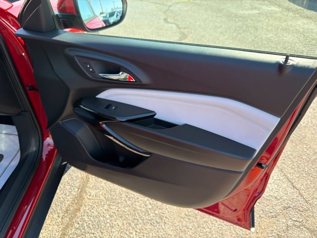 New 2026 Chevrolet Trax LT w/ Sunroof Package FWD image 20