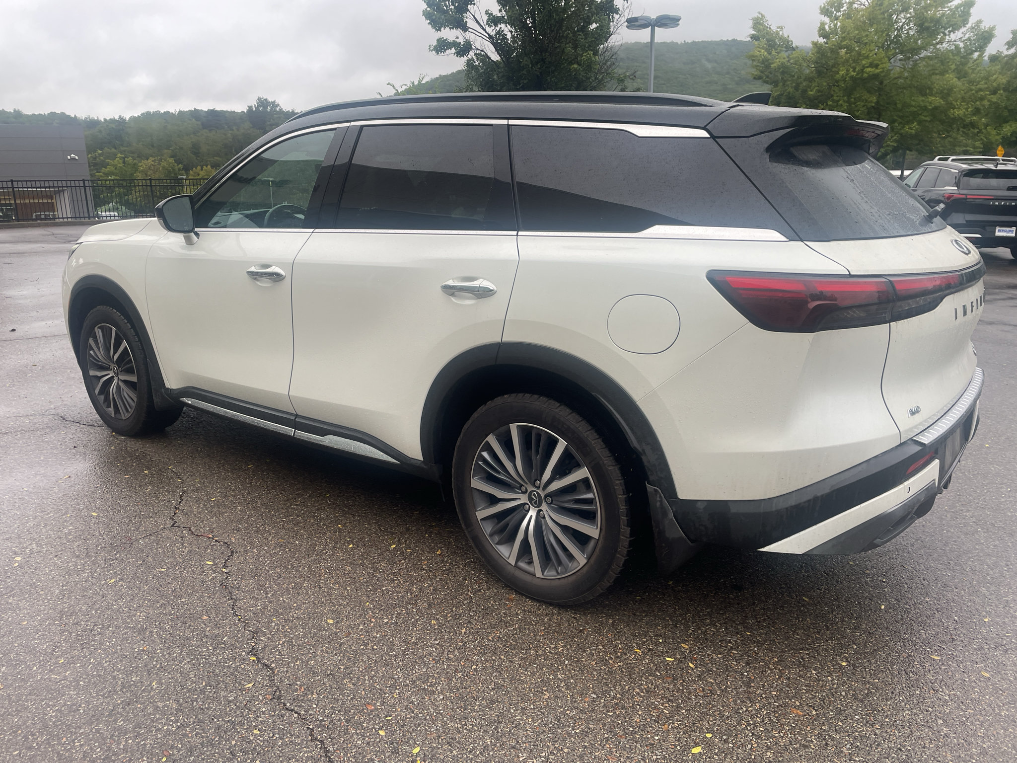 Used 2023 INFINITI QX60 Autograph AWD/4WD image 5
