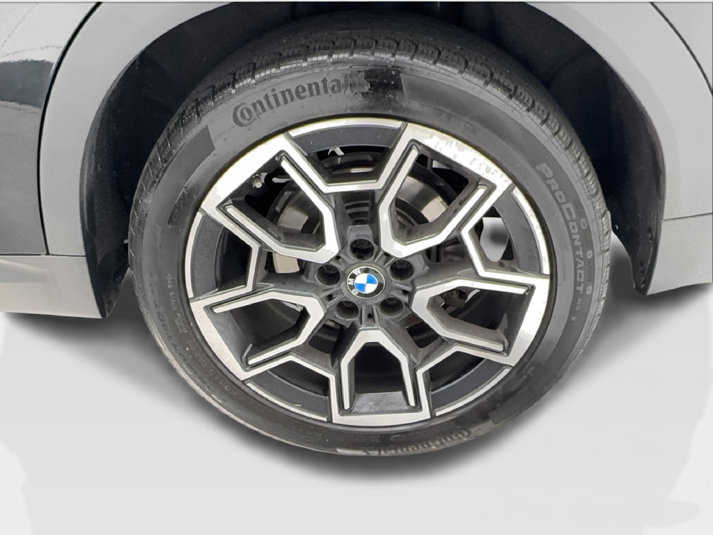 Used 2025 BMW X2 xDrive28i AWD/4WD image 12