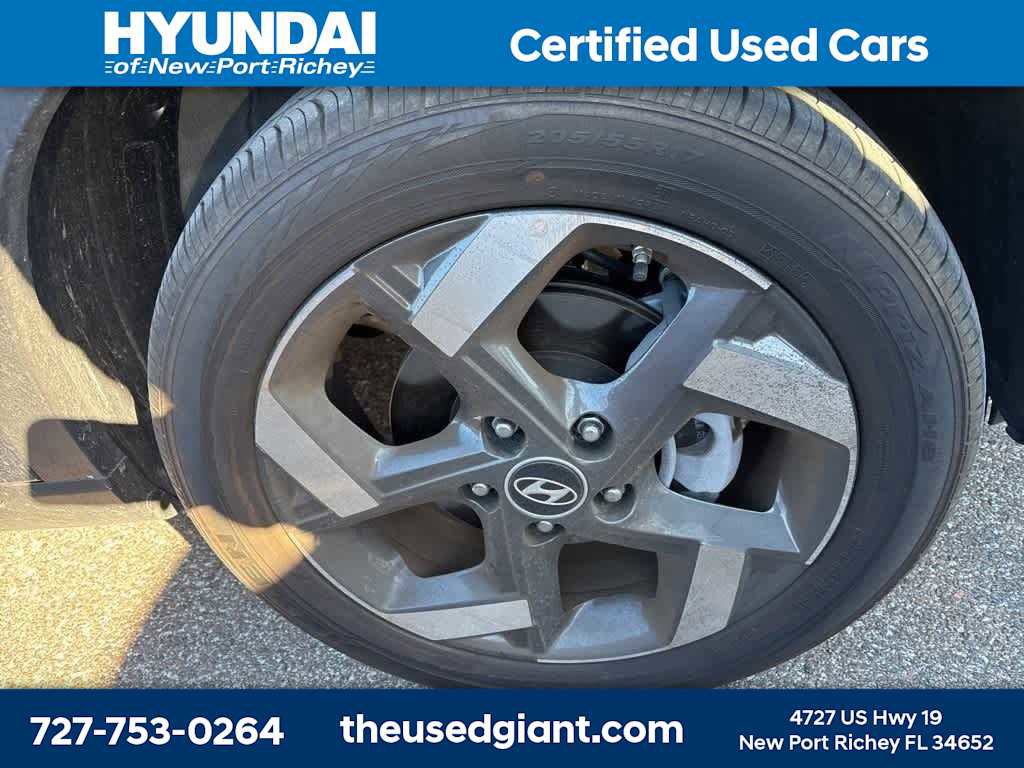 Used 2025 Hyundai Venue Limited image 5