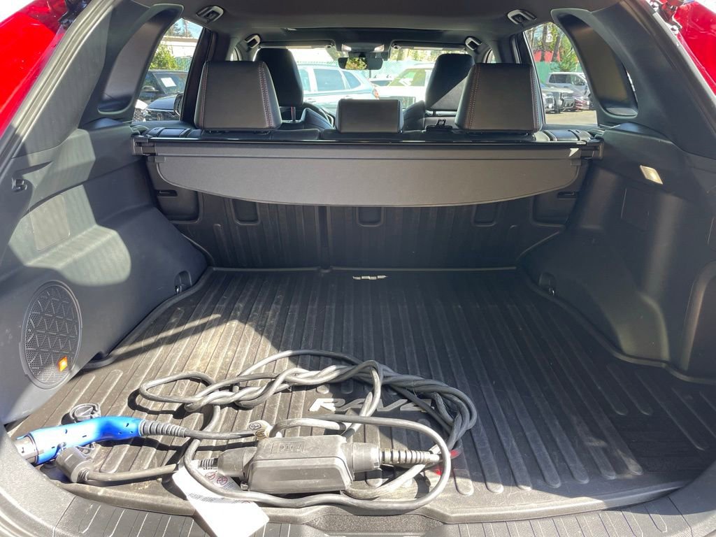 Used 2022 Toyota RAV4 XSE w/ Weather Package image 18