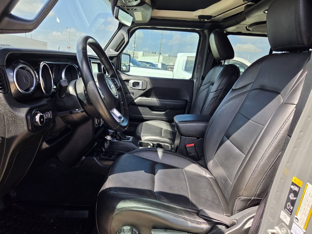 Used 2020 Jeep Wrangler Unlimited Sahara AWD/4WD image 26