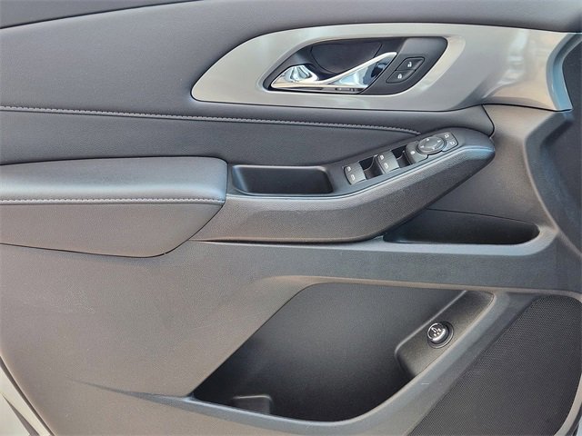 Used 2023 Chevrolet Traverse LT image 21