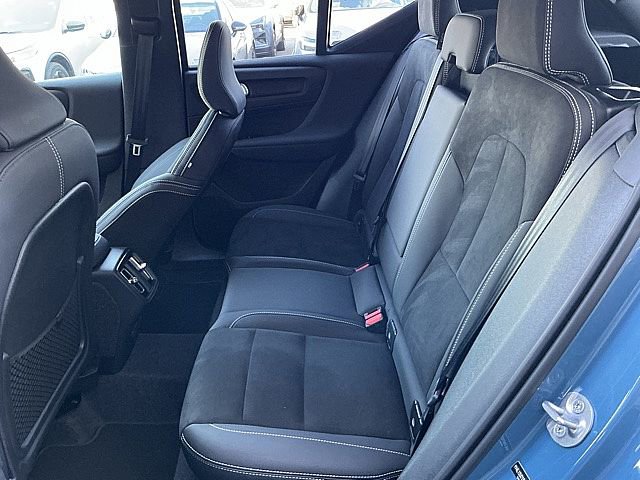 Certified 2025 Volvo XC40 B5 Plus image 14