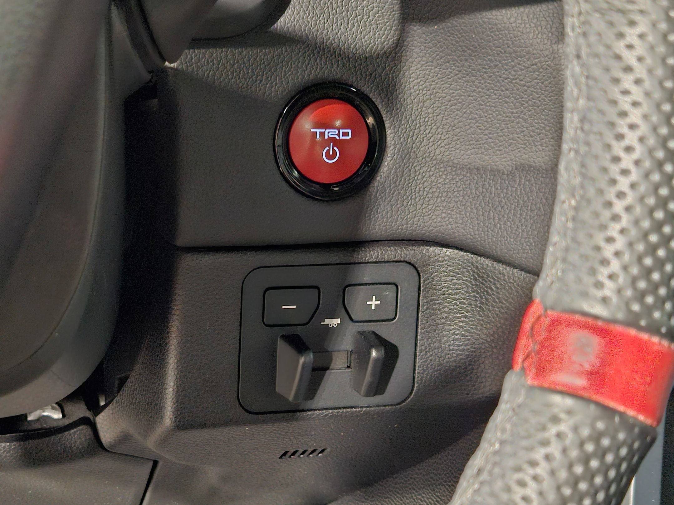 Certified 2025 Toyota Tundra TRD Pro AWD/4WD image 34