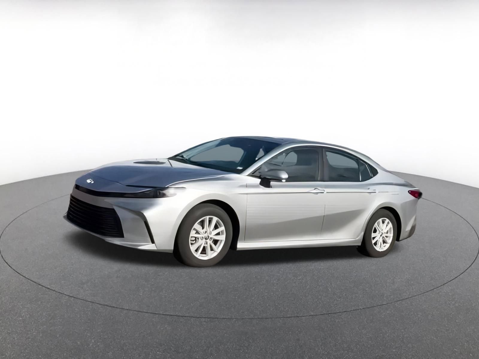 Used 2025 Toyota Camry LE image 15