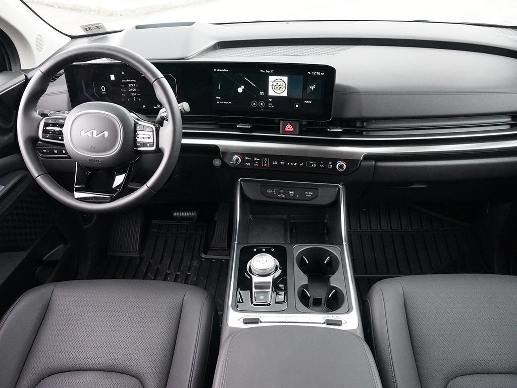 Used 2025 Kia Carnival SX Prestige FWD image 41