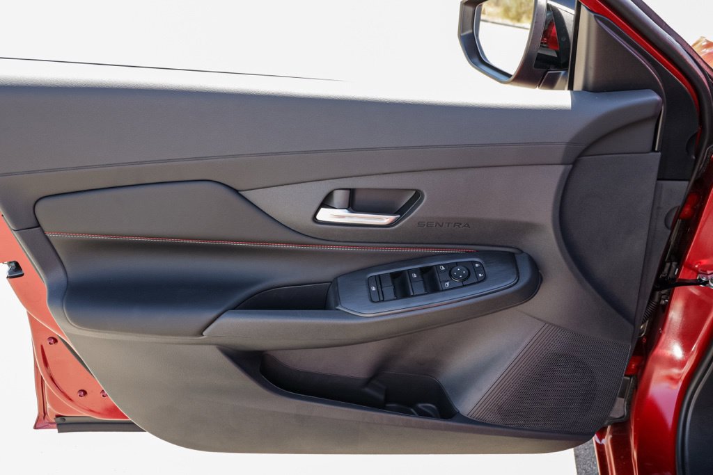 New 2027 Nissan Sentra SR FWD image 14