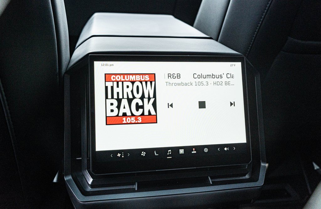 Used 2024 Tesla Cybertruck AWD Crew Cab image 38