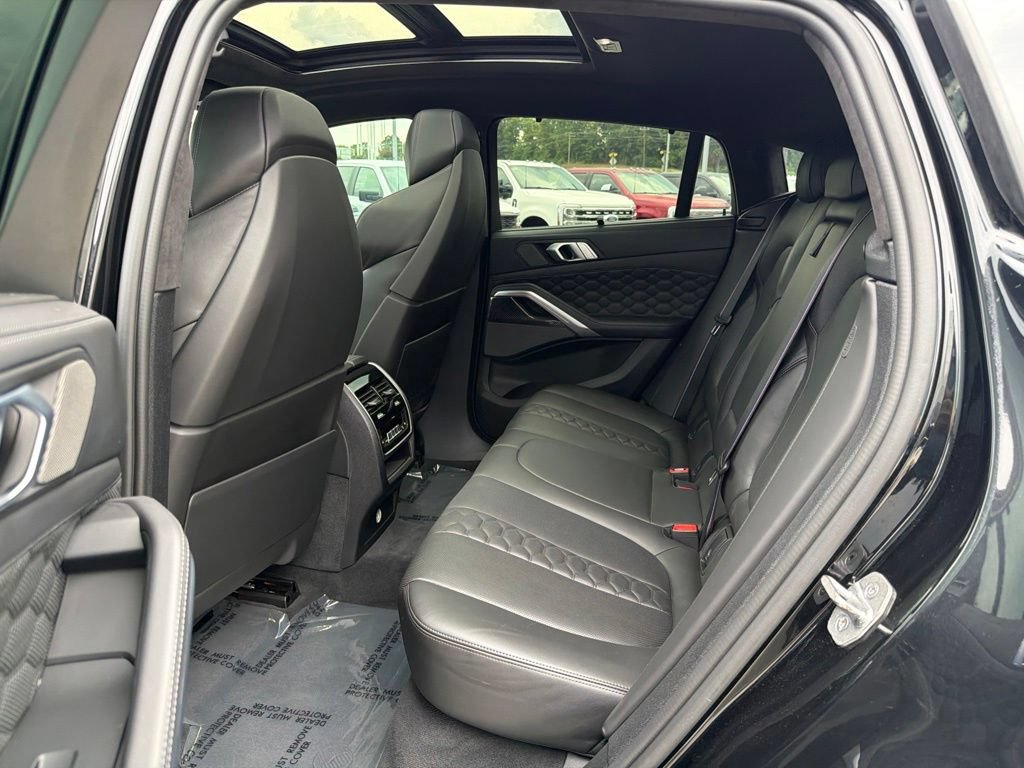 Used 2021 BMW X6 M AWD/4WD image 15