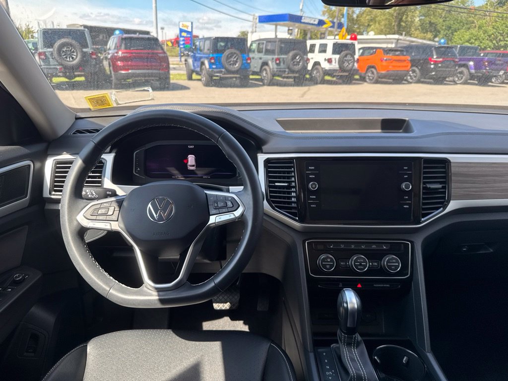 Used 2023 Volkswagen Atlas SEL AWD/4WD image 20
