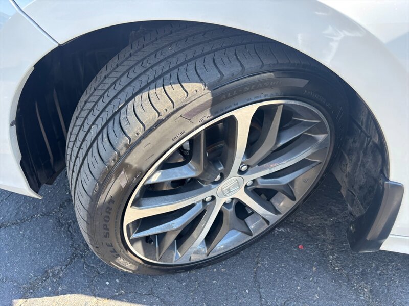 Used 2024 Honda Civic Touring image 25
