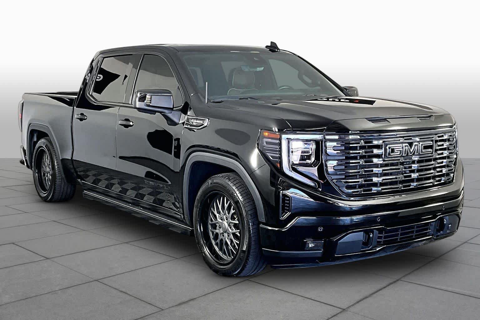 Certified 2025 GMC Sierra 1500 Denali Ultimate AWD/4WD image 7