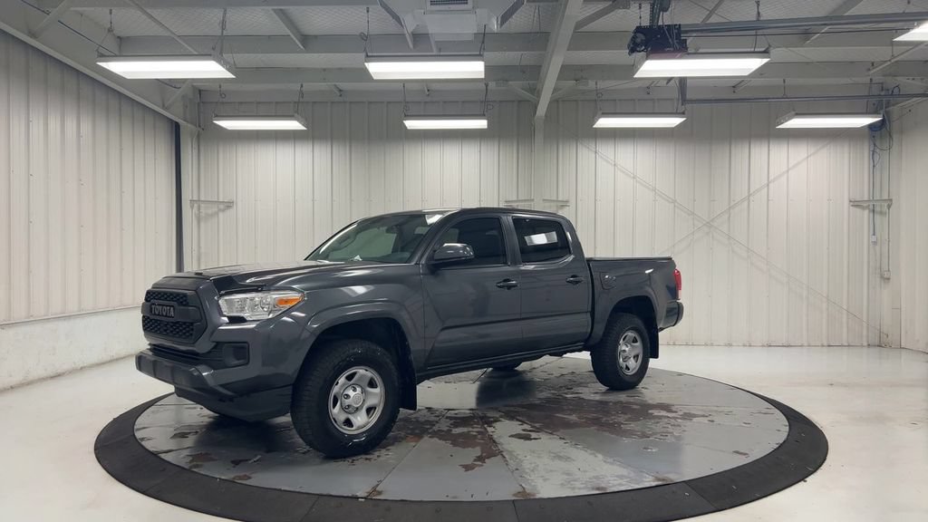 Used 2017 Toyota Tacoma SR w/ Tow Package AWD/4WD image 4