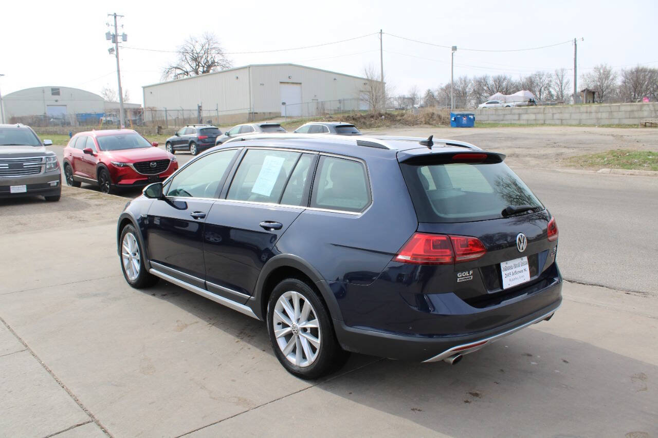 Used 2017 Volkswagen Golf Alltrack S AWD/4WD image 7