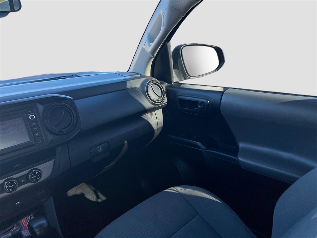Used 2018 Toyota Tacoma SR image 21