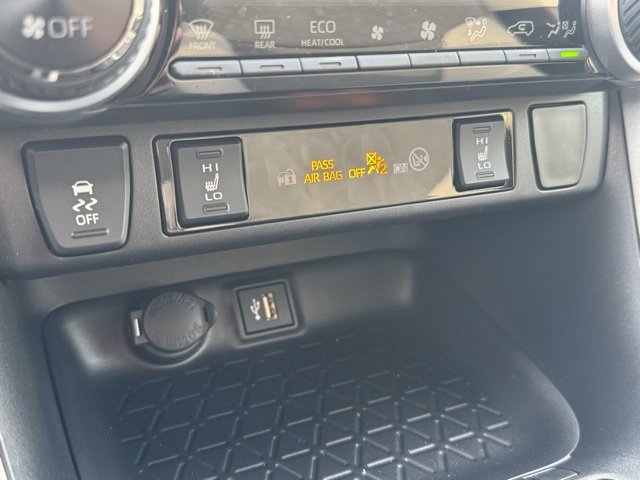 Used 2025 Toyota RAV4 XLE image 13