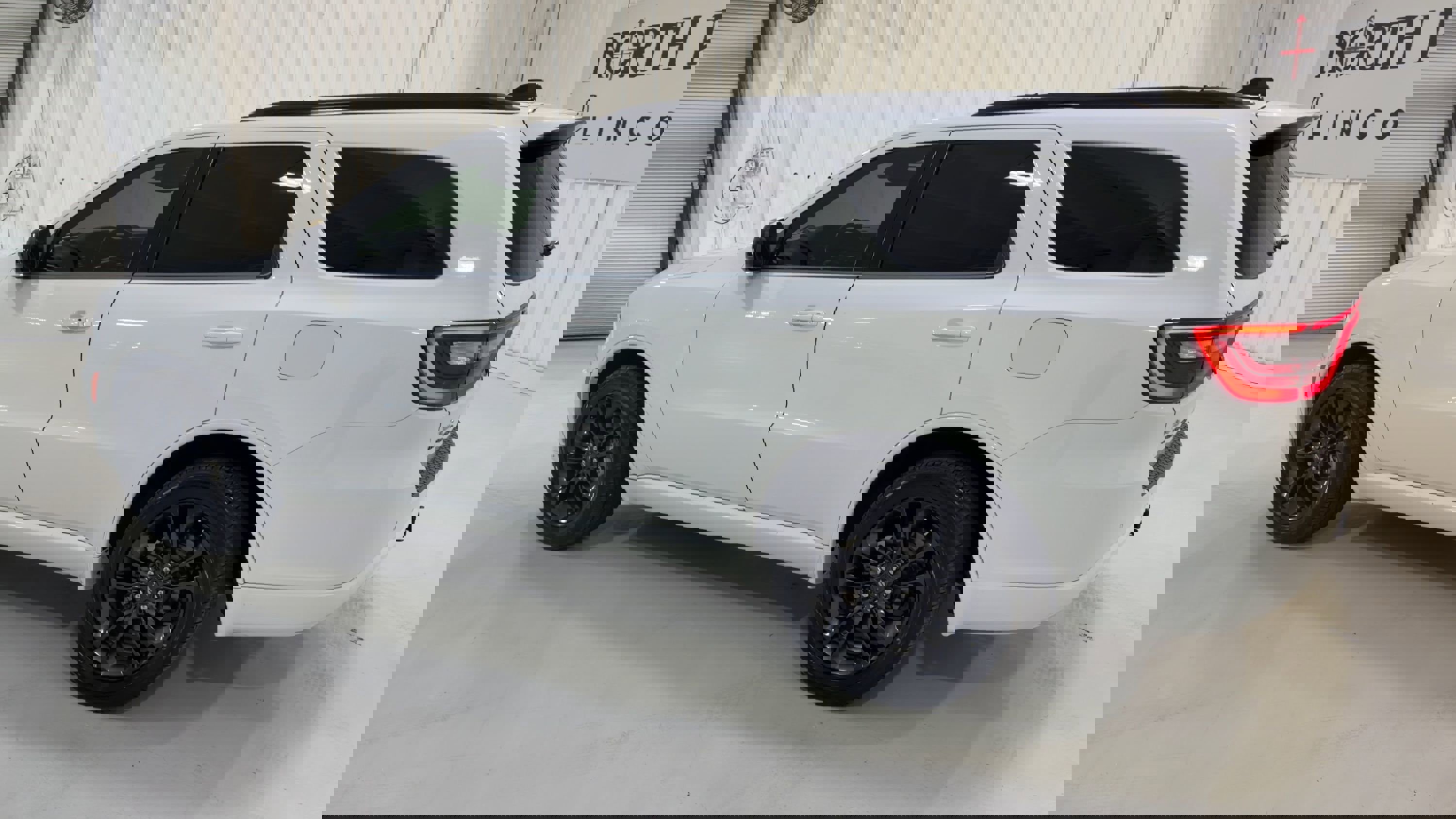 Used 2023 Dodge Durango GT RWD image 7