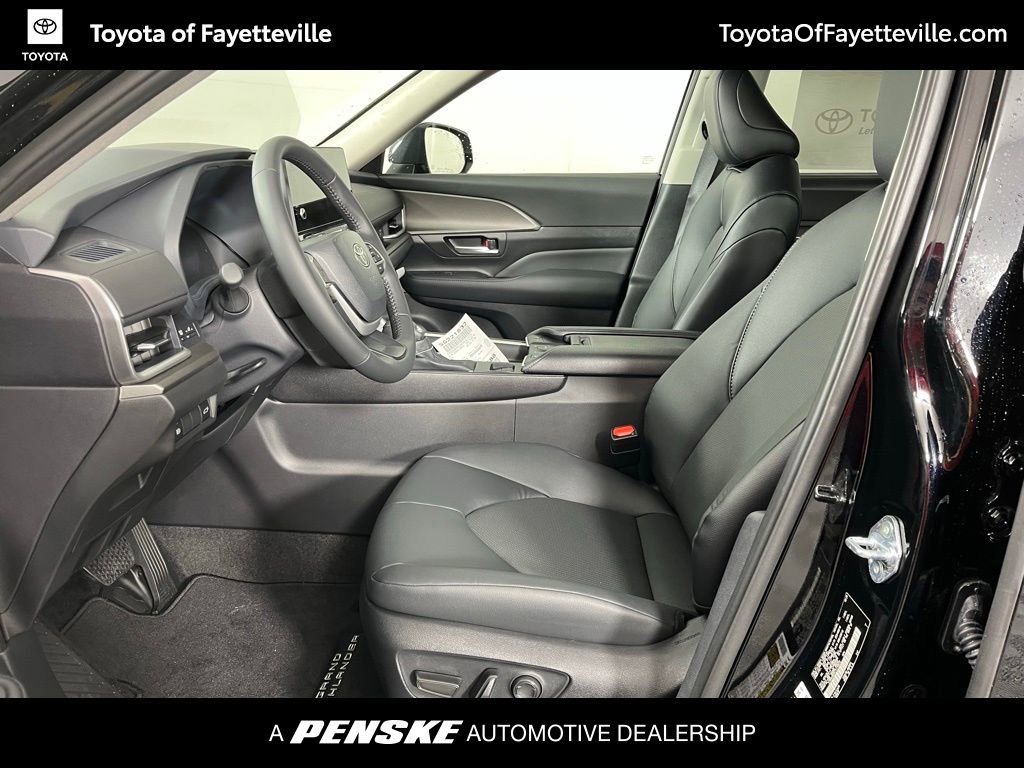 New 2026 Toyota Grand Highlander XLE image 25
