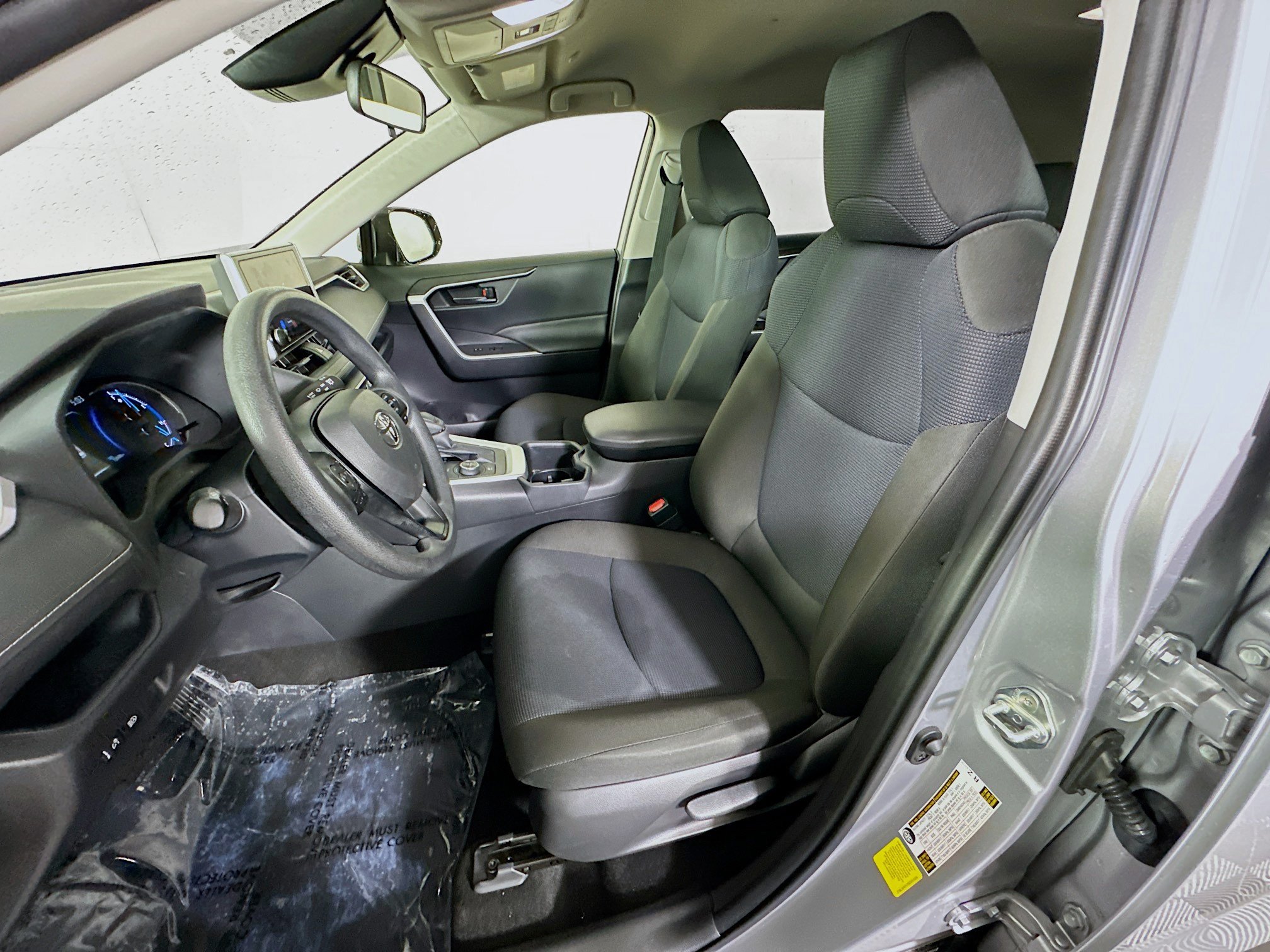Certified 2025 Toyota RAV4 LE AWD/4WD image 12
