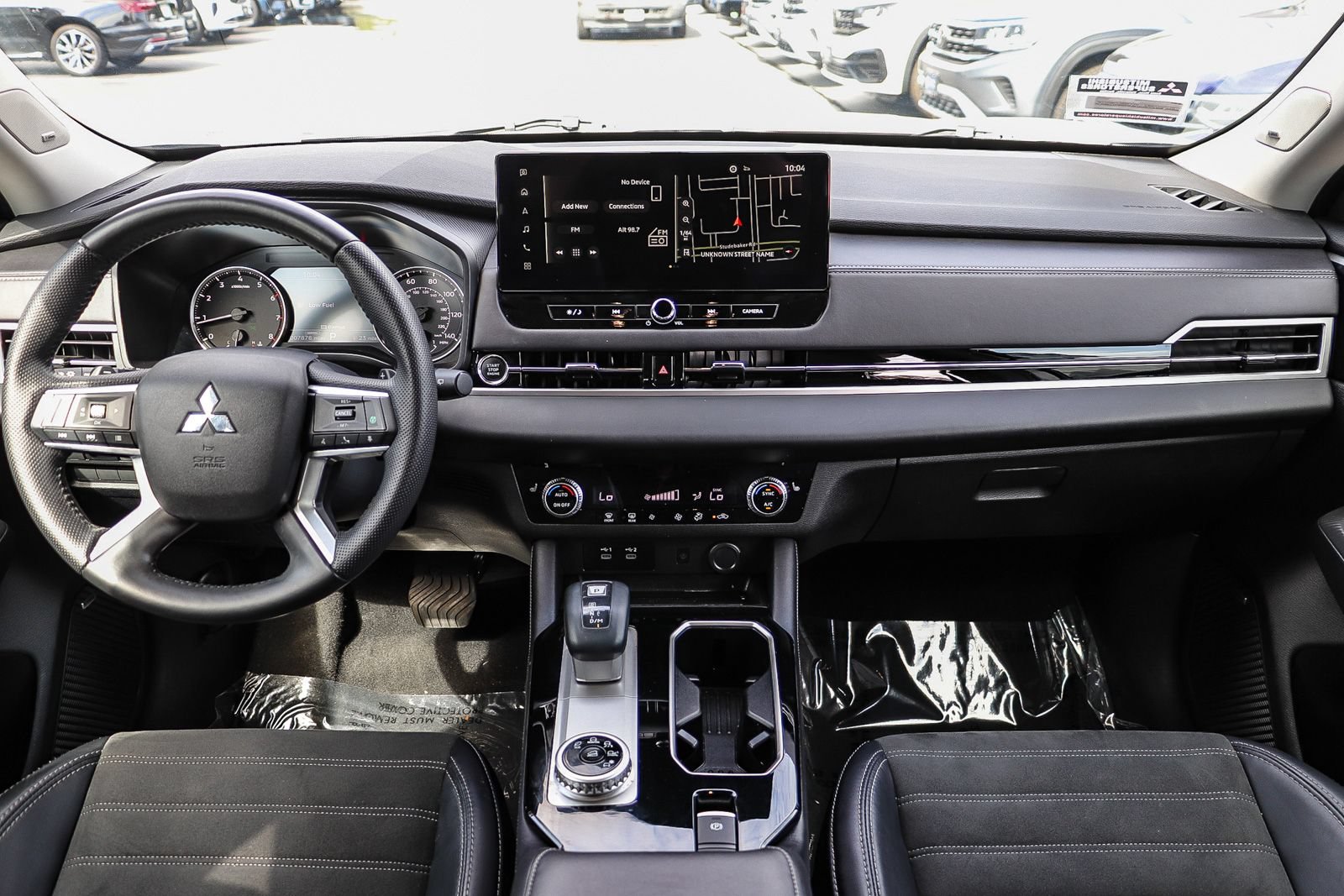 Used 2025 Mitsubishi Outlander SE FWD image 13