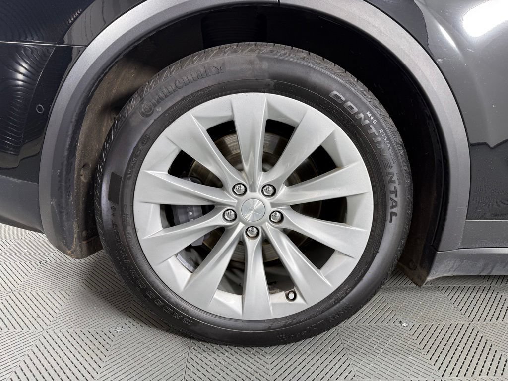Used 2018 Tesla Model X 75D AWD/4WD image 11