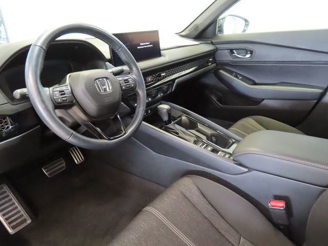 Used 2023 Honda Accord Sport image 4