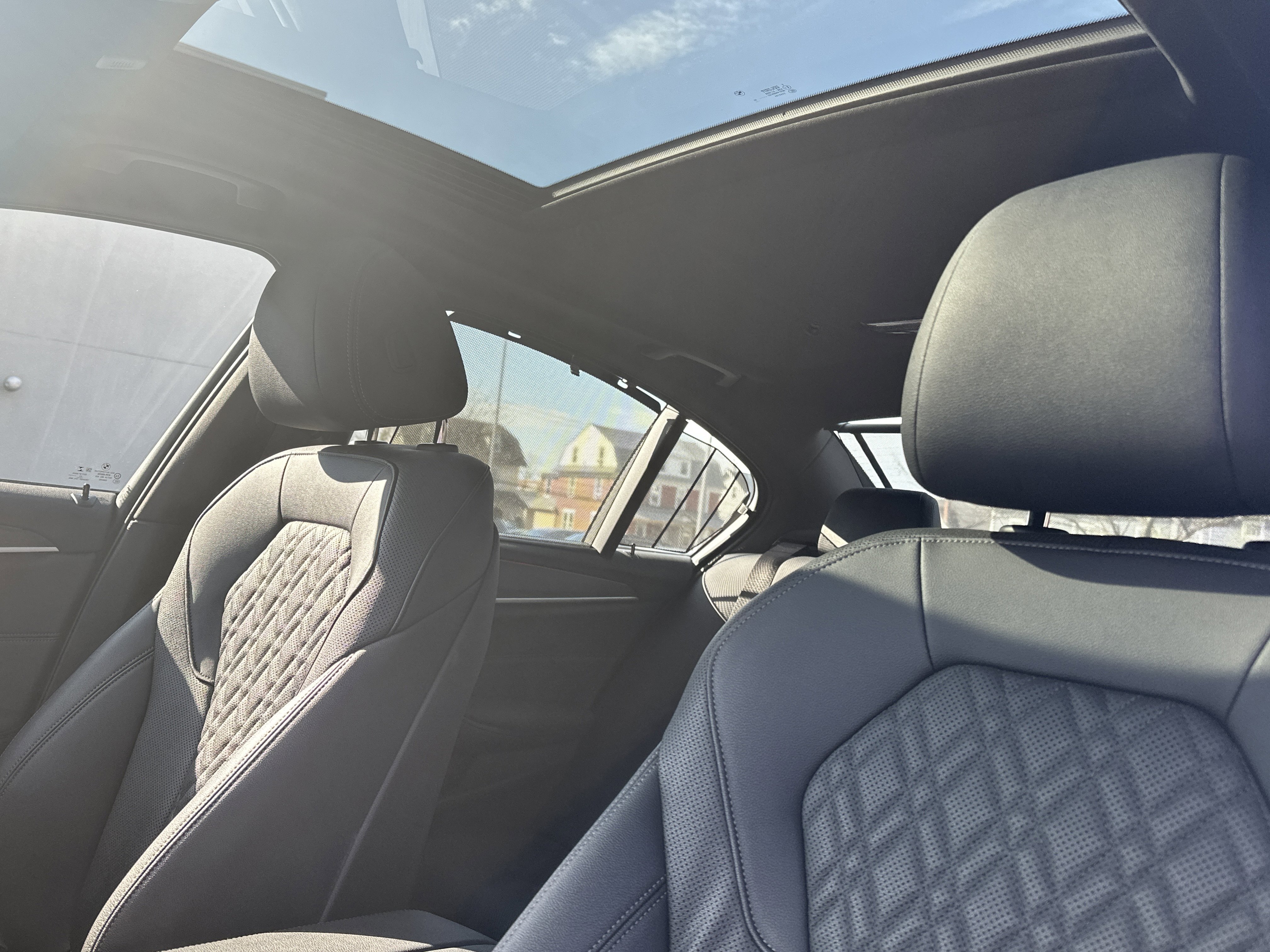 Used 2023 BMW 540i xDrive w/ Executive Package image 9