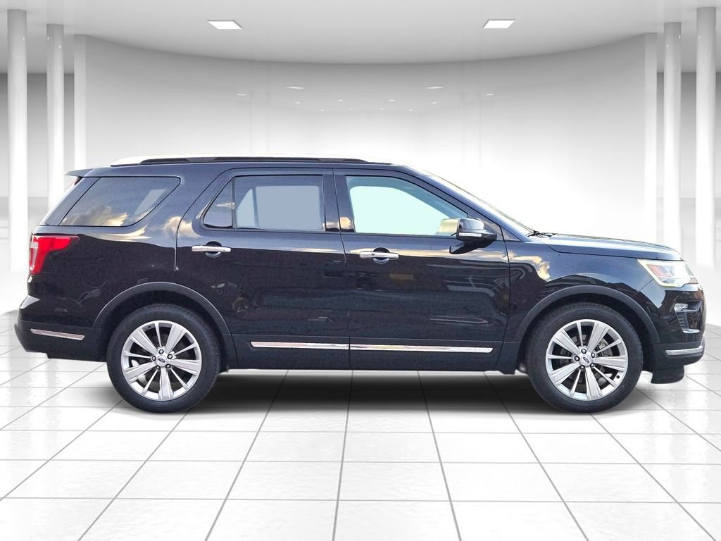Used 2019 Ford Explorer Limited w/ Class III Trailer Tow Package FWD image 2